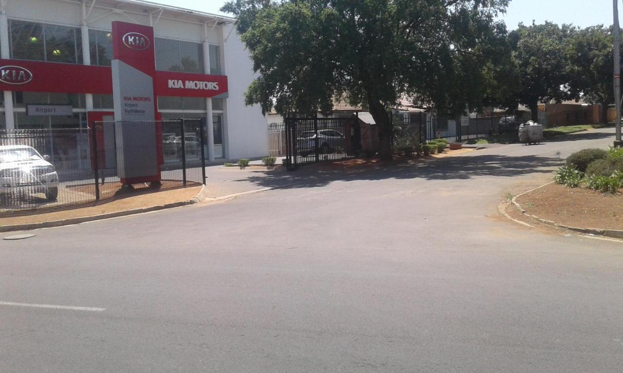 Acacia Guesthouse Kempton Park Dış mekan fotoğraf